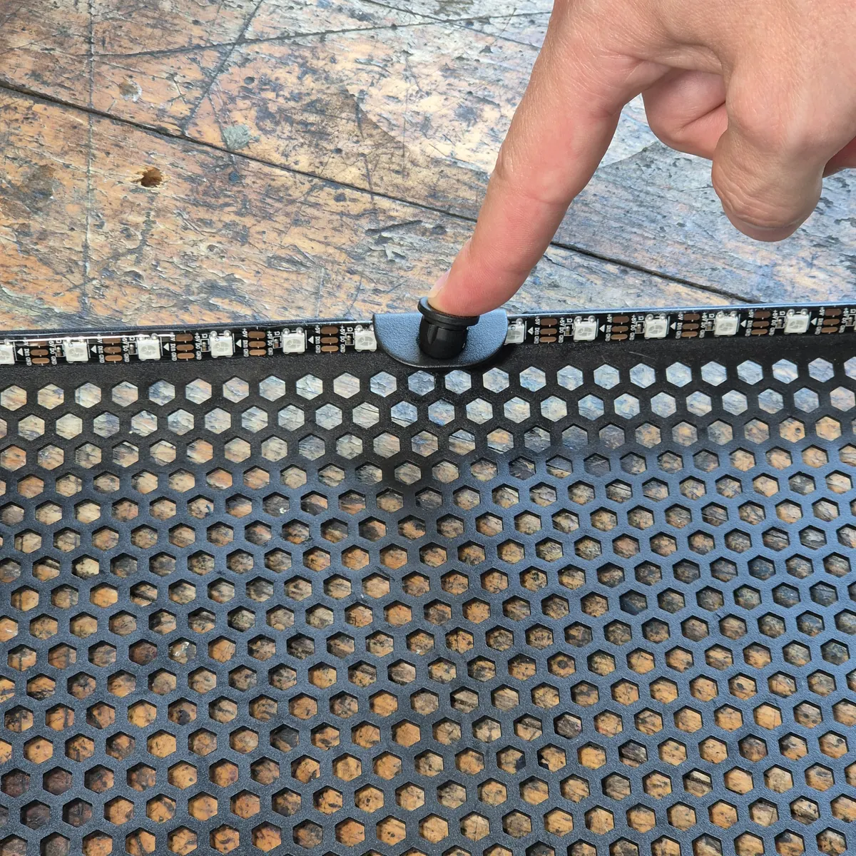 Trin 9 — sæt gummipropperne tilbage